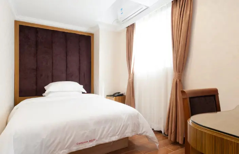 Deluxe Quadruple Suite