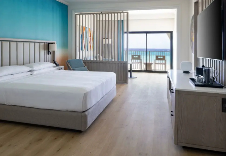 Junior Suite with balcony and oceanfront