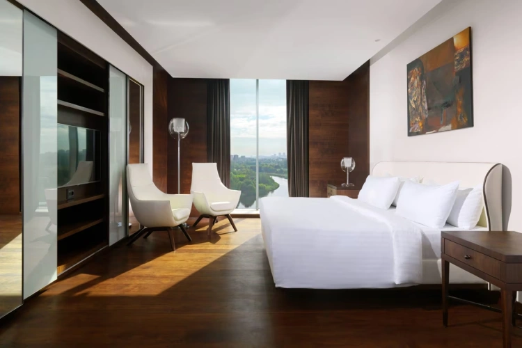 Presidential Suite with balcony and with river view