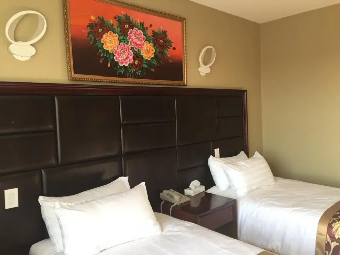 Queens Hotel