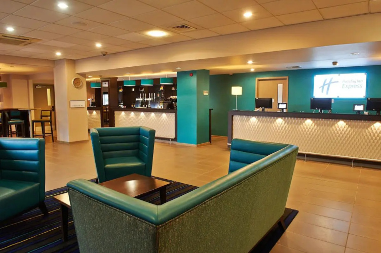 Holiday Inn Express Manchester Airport photo 20