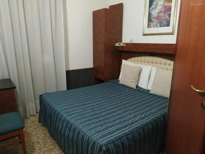 Small Double room