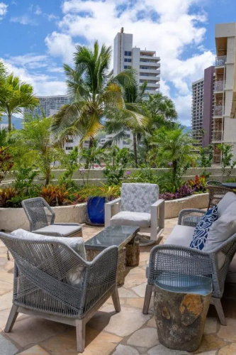 Luana Waikiki Hotel & Suites photo 19
