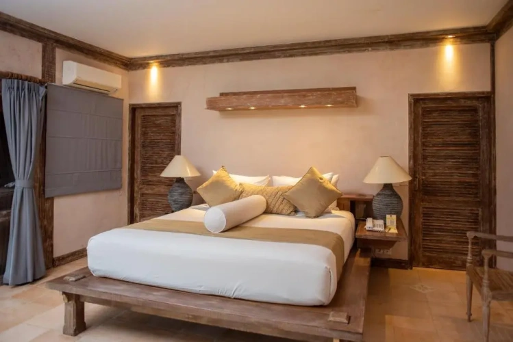 3 Bedrooms Puri Sienna Villa