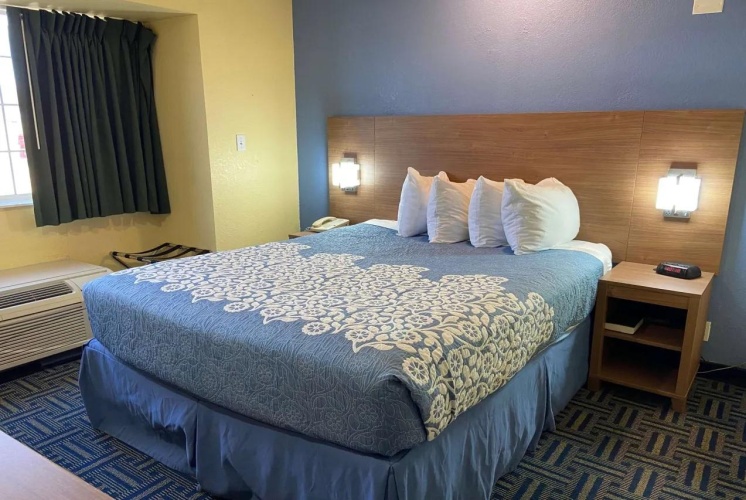 Accessible Quadruple room