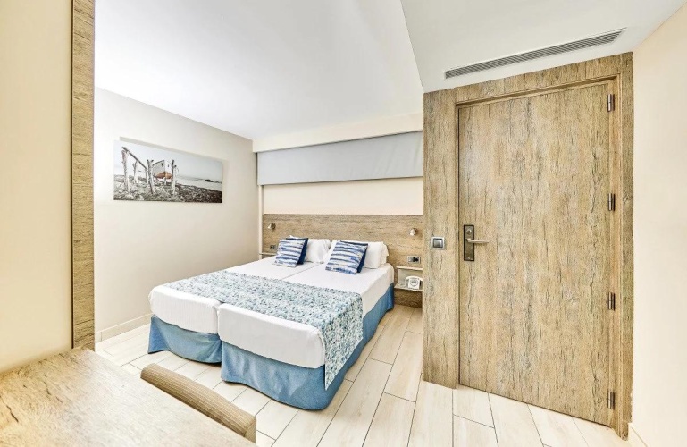 Suite with sea view