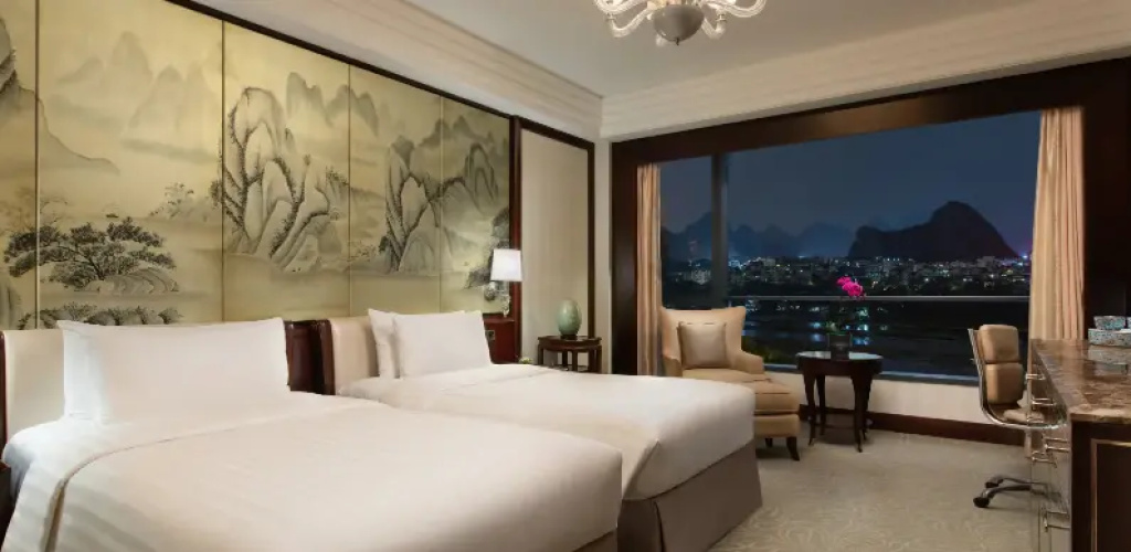 Horizon Twin room with river view