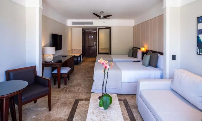 Double Junior Suite with pool view