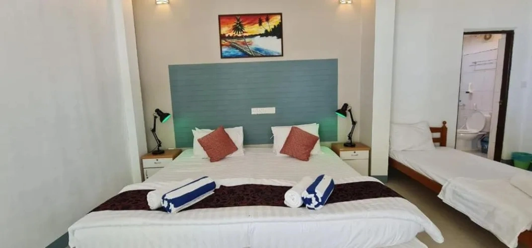 Deluxe Triple Family room