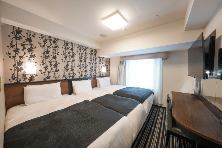 Triple room