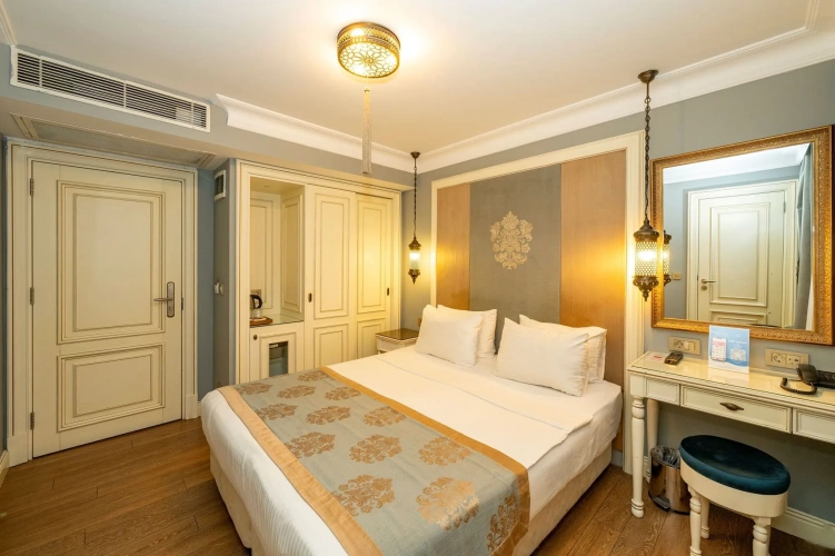Superior Double room with city view