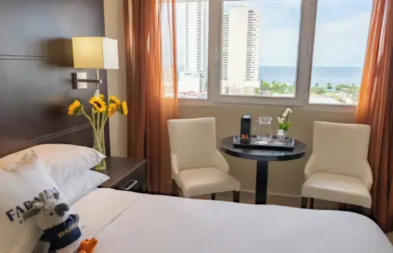 Double room with city view