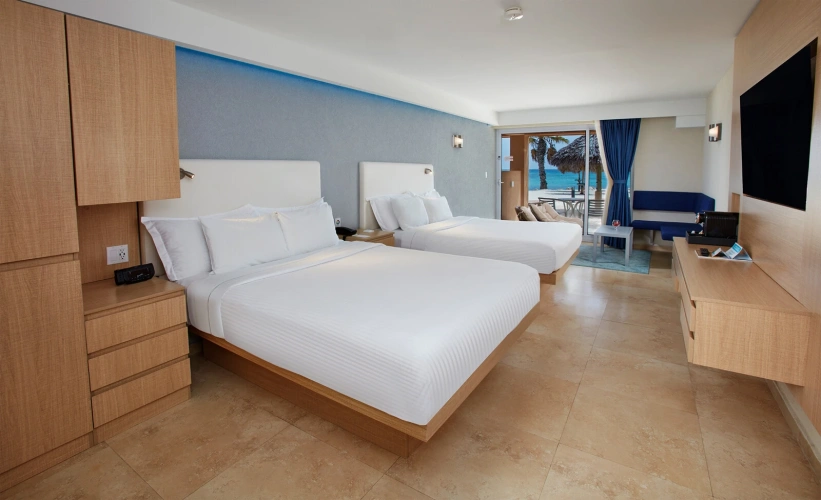 Premium Quadruple room oceanfront