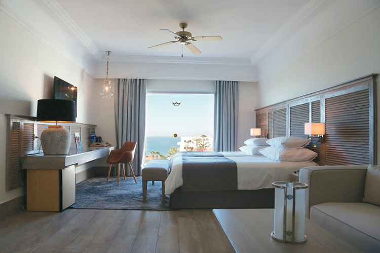 Twin Junior Suite with sea view