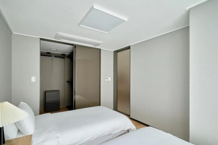 Standard New Wings Twin room