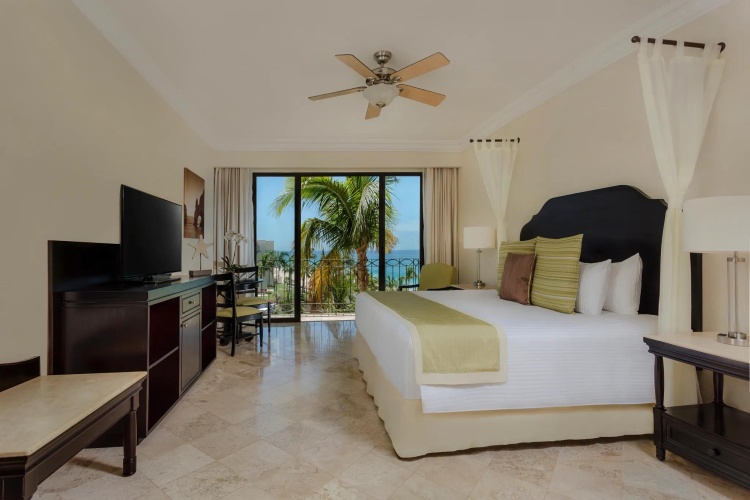 1 Bedroom Double Suite with ocean view