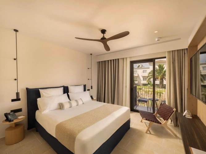 Preferred Club Quadruple Suite with garden view
