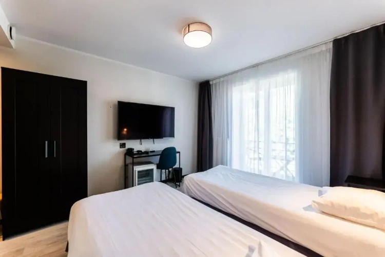 Standard Twin room with balcony