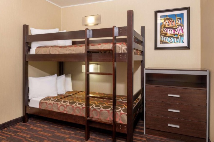 2 Rooms Family Suite