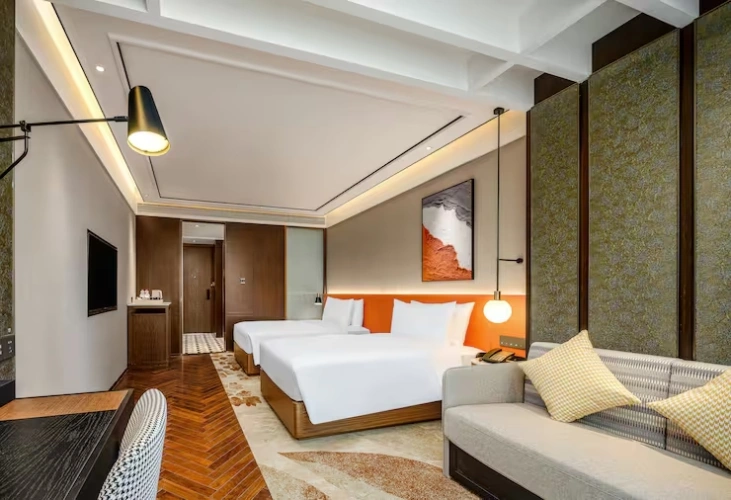 Deluxe with Sofa Double room