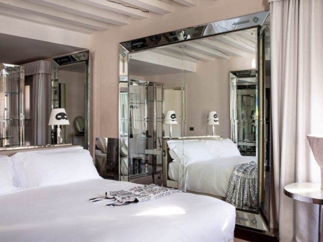 Grand Canal Double Suite