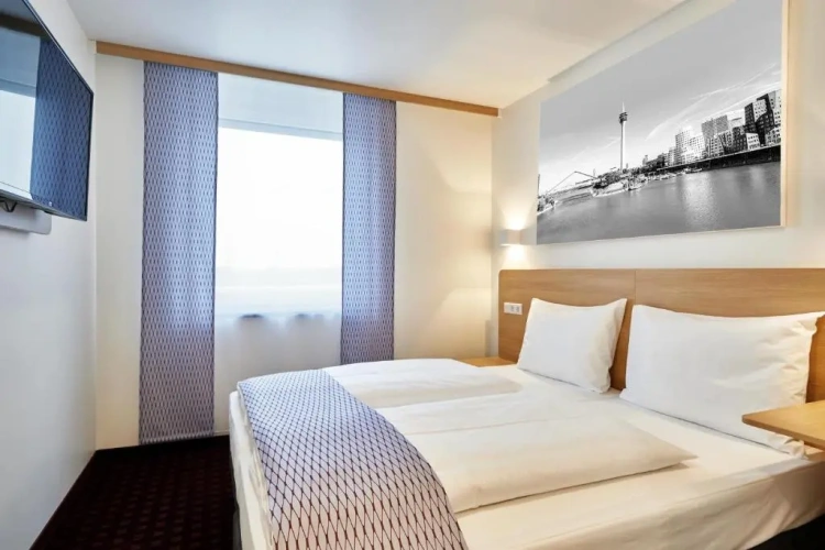 Basic Twin room