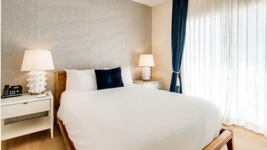 1 Bedroom Accessible Double Suite