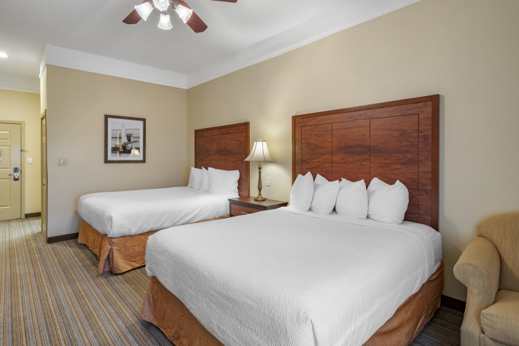 Best Western Plus Monica Royale Inn & Suites photo 6