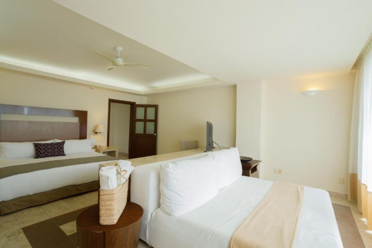 Double Master Suite