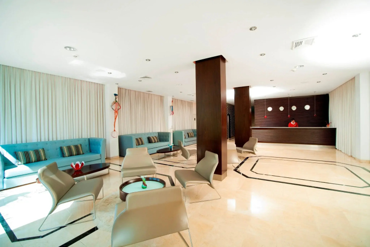 Radisson Hotel San Isidro