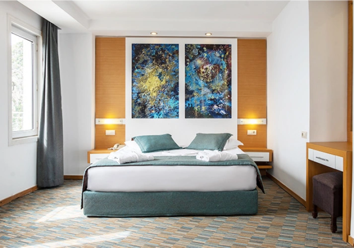 Large Triple room