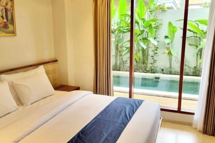 2 Bedrooms Pool Access Suite