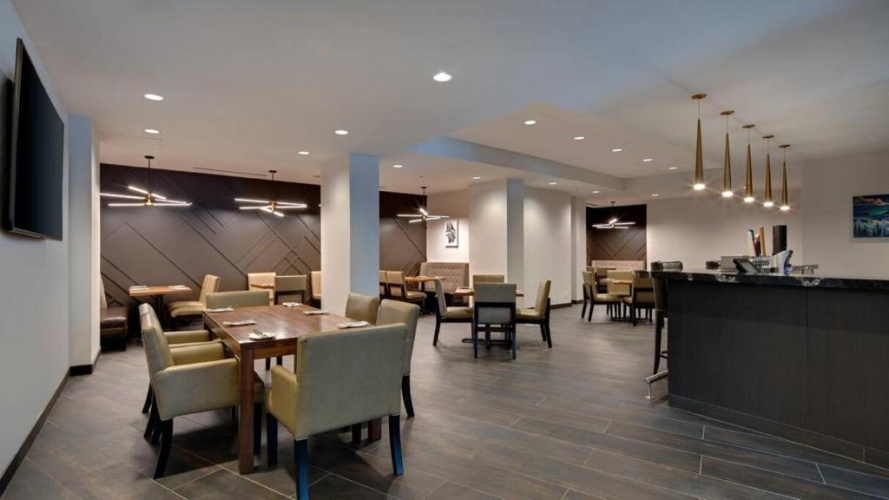 Hilton Vancouver Metrotown photo 11