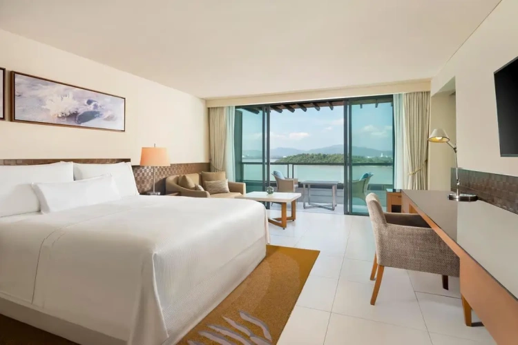 1 Bedroom Premium Double Suite oceanfront