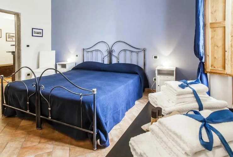 Periwinkle Double room