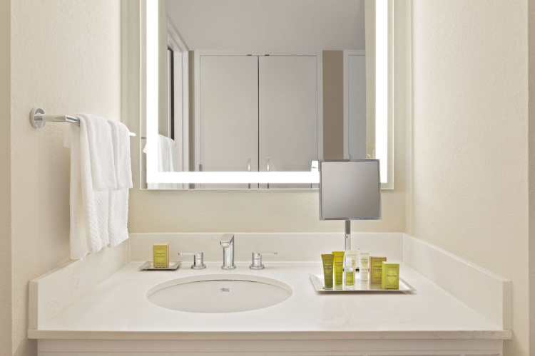 Hilton Orlando Lake Buena Vista - Disney Springs Area photo 14