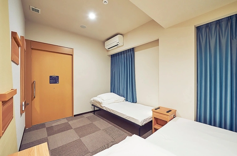 Universal Twin room