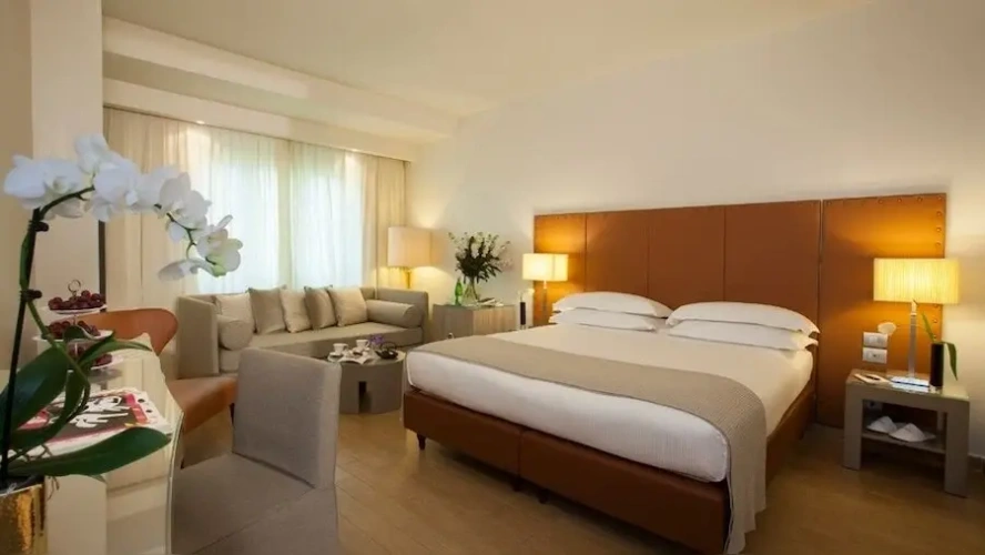 Triple room