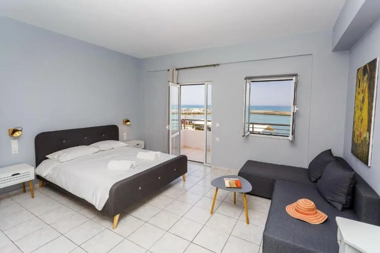 Studio with sea view