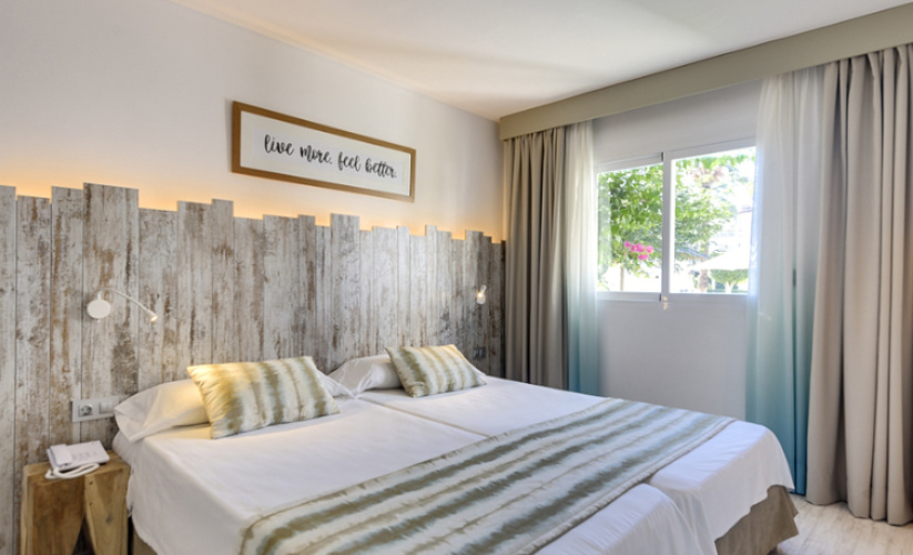 1 Bedroom Premium Private Garden Twin Apartment