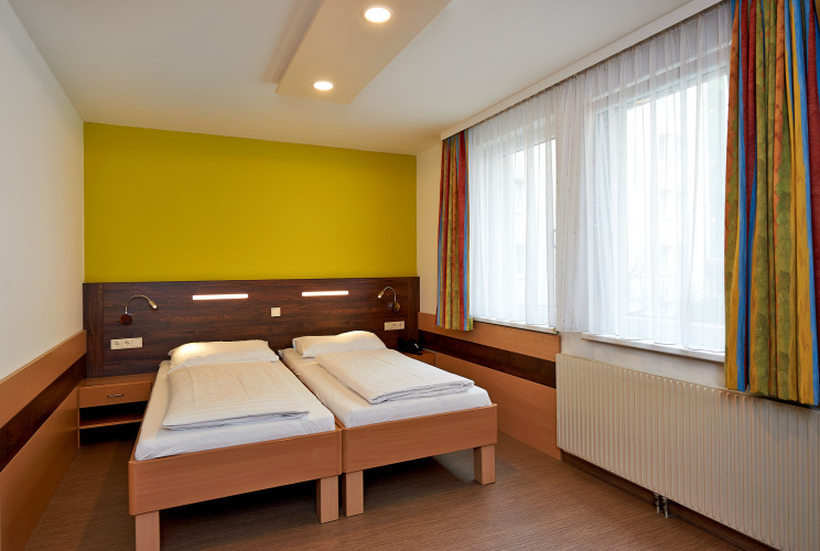 Basic Twin room