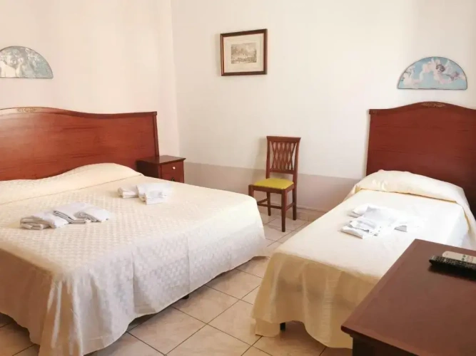 Triple room