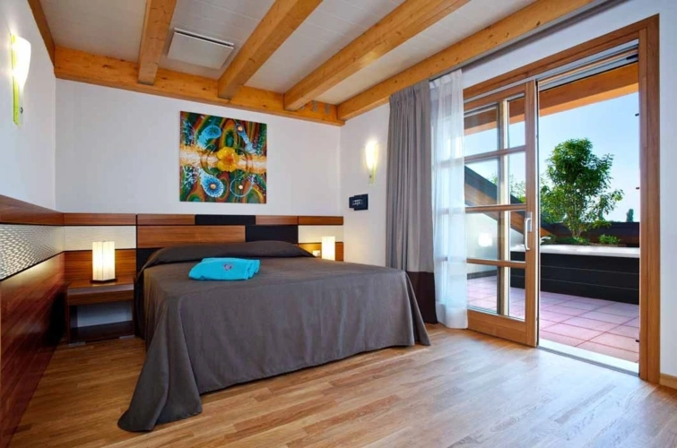 Double Diamond Suite