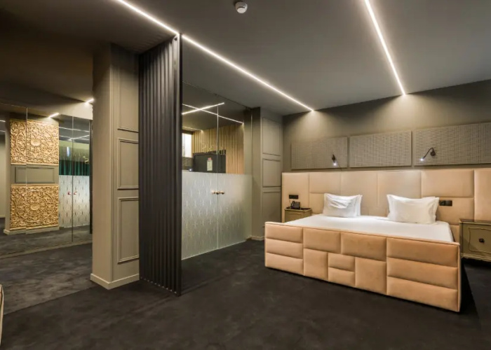 Double Suite