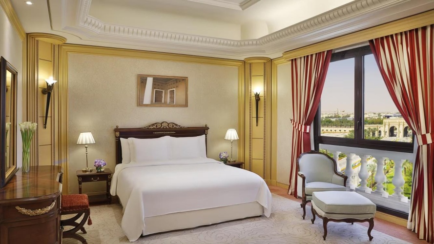 1 Bedroom Executive Double Corner Suite