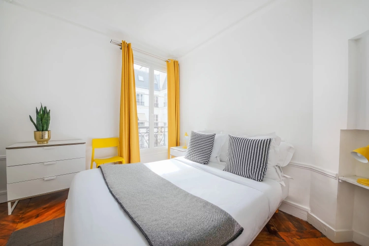 2 Bedrooms Flat