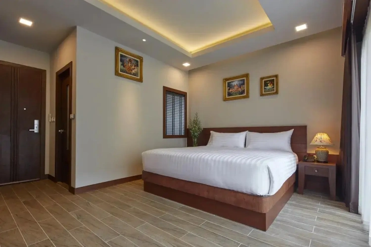 Crystal Double room with city view