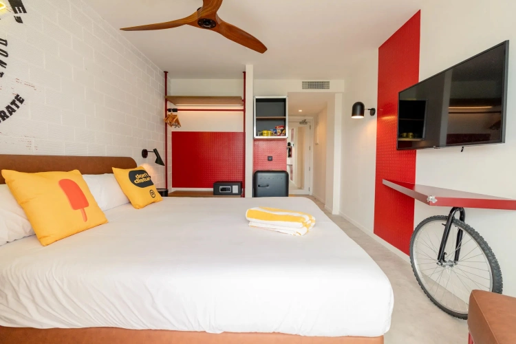 Superior Double room with side sea view