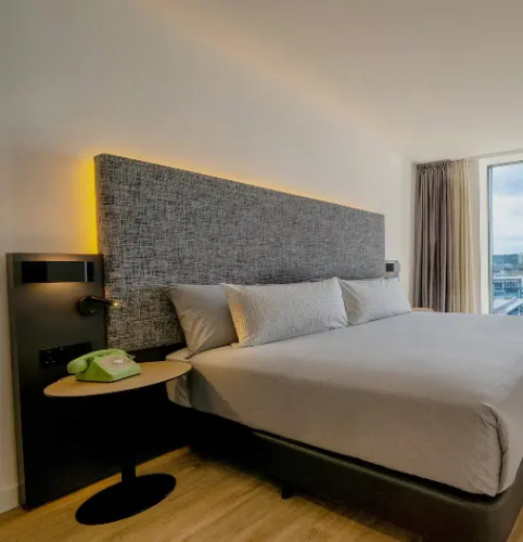 Interconnecting Innside room