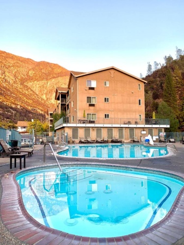 Yosemite View Lodge photo 26